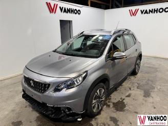 damaged passenger cars Peugeot 2008  2017/2