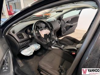 Volvo V-40  picture 8