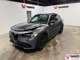 Vaurioauto  passenger cars Alfa Romeo Stelvio  2018/10