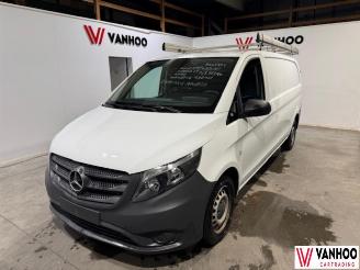 uszkodzony samochody osobowe Mercedes Vito  2020/9
