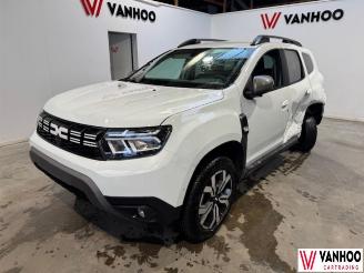 krockskadad bil auto Dacia Duster  2023/5