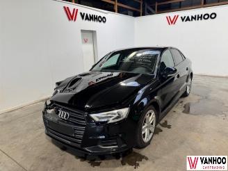 Vaurioauto  passenger cars Audi A3  2018/8