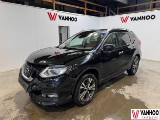 uszkodzony samochody osobowe Nissan X-Trail  2020/10
