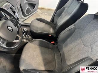 Renault Captur  picture 12