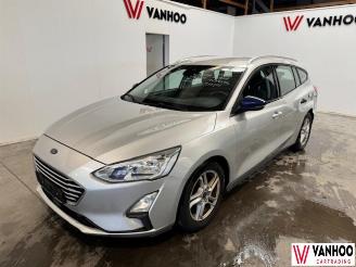 damaged passenger cars Ford Focus  2018/11
