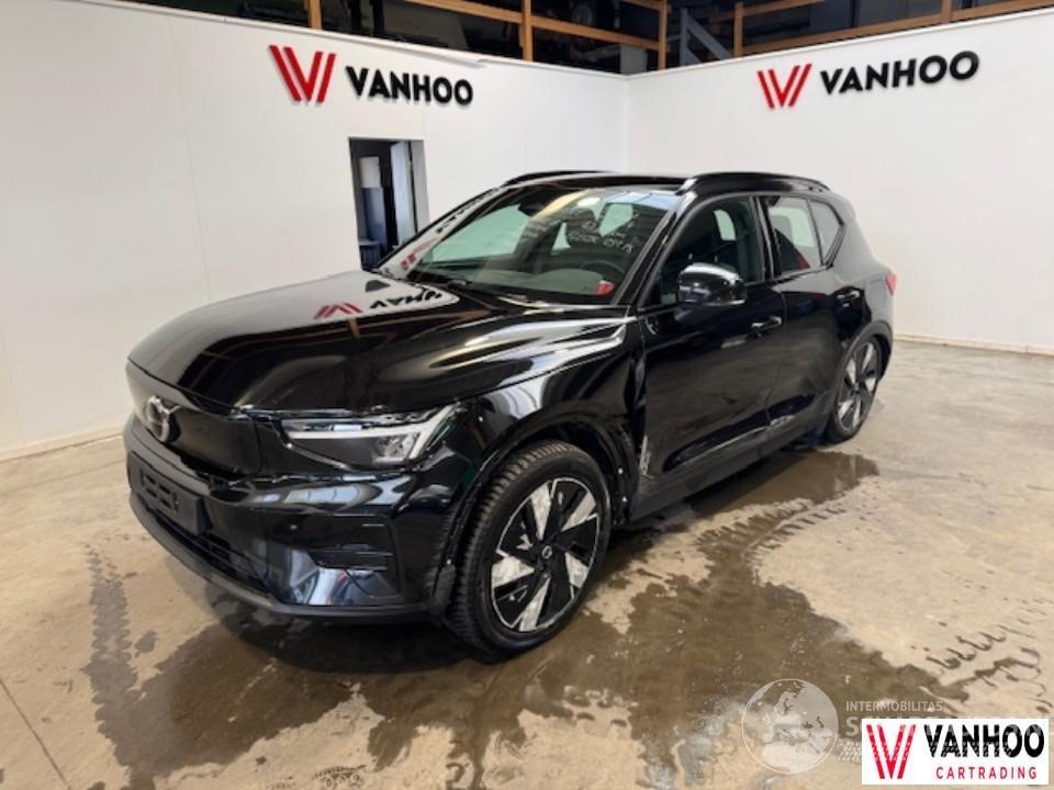 Volvo EX40 