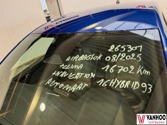 Renault Clio  picture 17