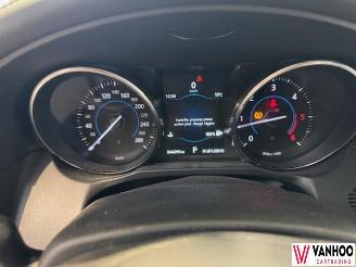 Jaguar XF  picture 19