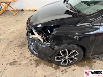 Renault Clio  picture 2