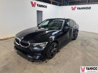 Vaurioauto  passenger cars BMW 3-serie  2020/9