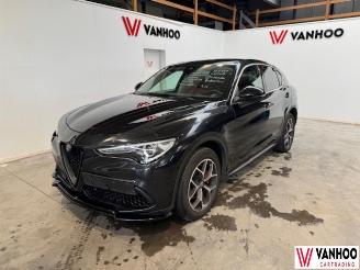 Schadeauto Alfa Romeo Stelvio  2018/8