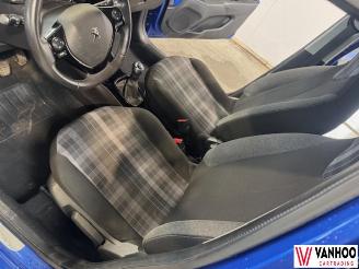 Peugeot 108  picture 17