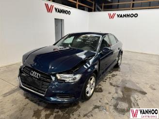 Voiture accidenté Audi A3  2019/8