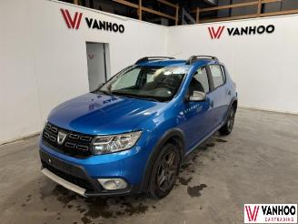 krockskadad bil auto Dacia Sandero  2018/1