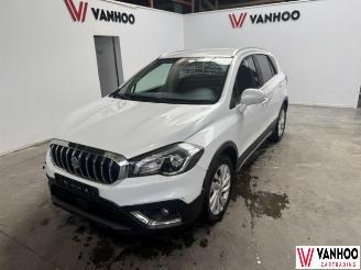 Damaged car Suzuki SX4 S-CROSS 2019/6