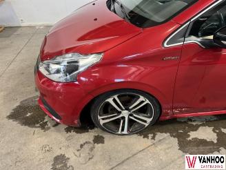 Peugeot 208  picture 2