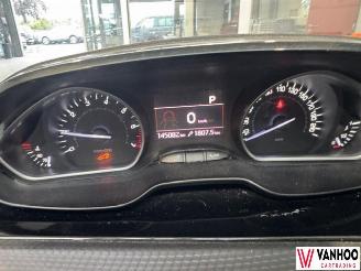 Peugeot 208  picture 21