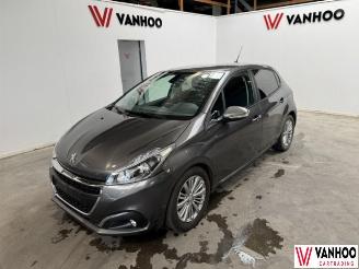 Unfallwagen Peugeot 208  2019/6