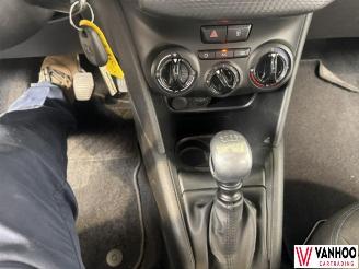 Peugeot 208  picture 19