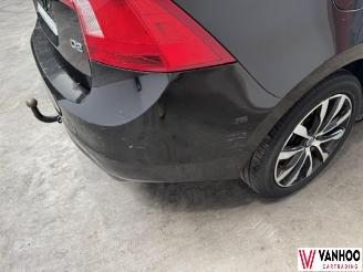 Volvo S-60  picture 8
