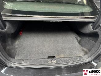 Volvo S-60  picture 16