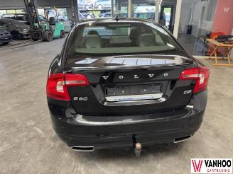 Volvo S-60  picture 9