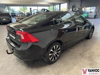Volvo S-60  picture 7