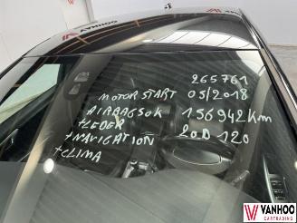 Volvo S-60  picture 25