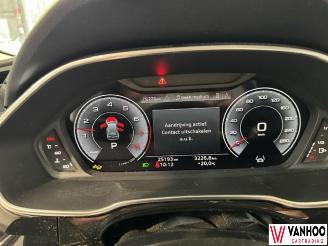 Audi Q3  picture 17