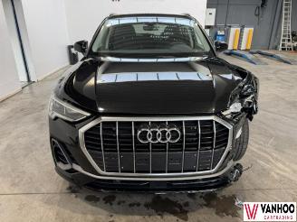 Audi Q3  picture 3