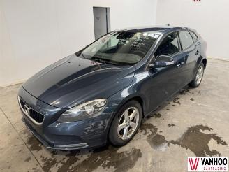 uszkodzony samochody osobowe Volvo V-40  2017/2