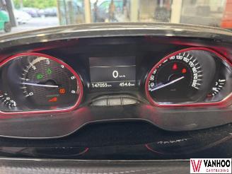 Peugeot 2008  picture 16