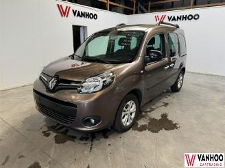 Vaurioauto  passenger cars Renault Kangoo  2016/10