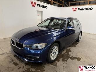 Vaurioauto  passenger cars BMW 3-serie  2017/2