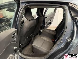 Renault Clio  picture 16