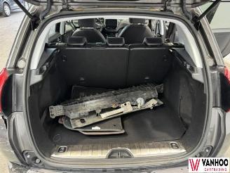 Peugeot 2008  picture 15