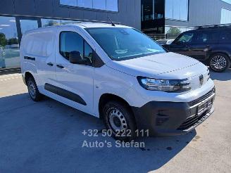 Damaged car Peugeot Partner PREMIUM 2024/10