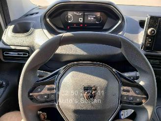Peugeot Partner PREMIUM picture 11