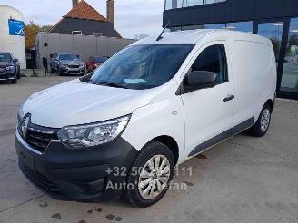 Schadeauto Renault Express CONFORT 2024/9