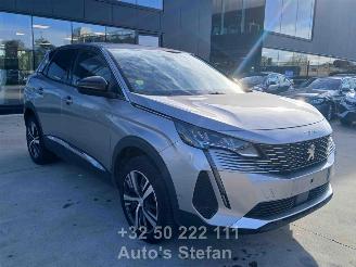 Vaurioauto  passenger cars Peugeot 3008 ALLURE 2022/2