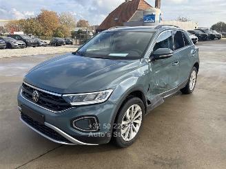Coche accidentado Volkswagen T-Roc LIFE 2024/5