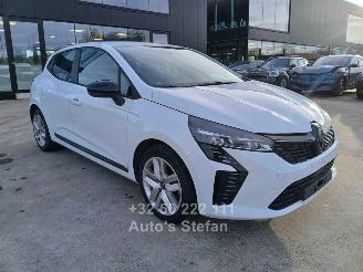 uszkodzony samochody osobowe Renault Clio V EVOLUTION 2025/5