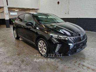 uszkodzony samochody osobowe Renault Clio V EVOLUTION 2025/3