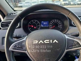 Dacia Duster ESSENTIAL picture 9