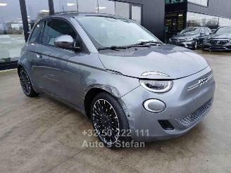 Unfallwagen Fiat 500 E ICON 2021/9