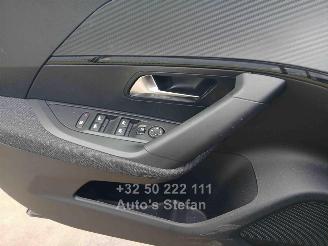 Peugeot 2008 STYLE picture 13