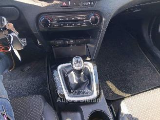 Kia Cee d  picture 12