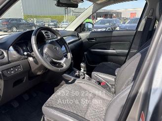 Suzuki Vitara GLX picture 12