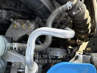 Suzuki Vitara GLX picture 23