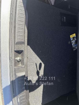 Suzuki Vitara GLX picture 11